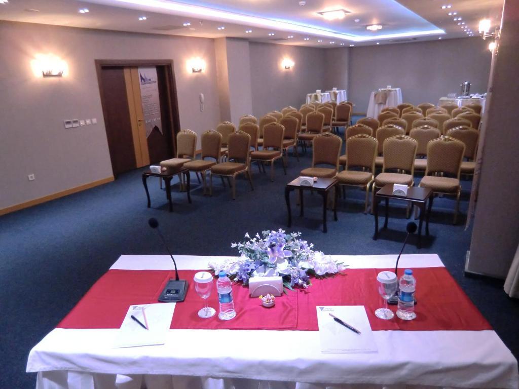 Adanava Hotel Zewnętrze zdjęcie