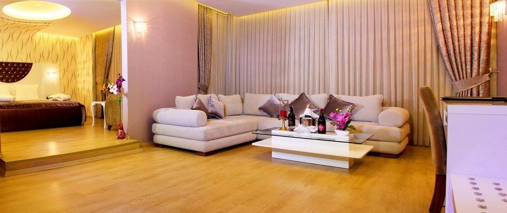 Adanava Hotel Zewnętrze zdjęcie